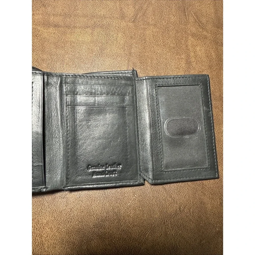 Paul & Taylor Men's Genuine Leather Trifold Wallet w/ Foldouts - Soft Supple EUC